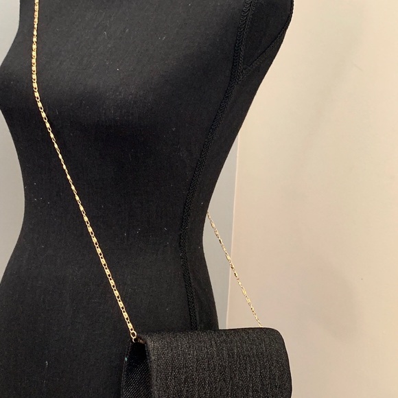 $Final$ New Clutch Purse with Chainlink Strap - Picture 2 of 5